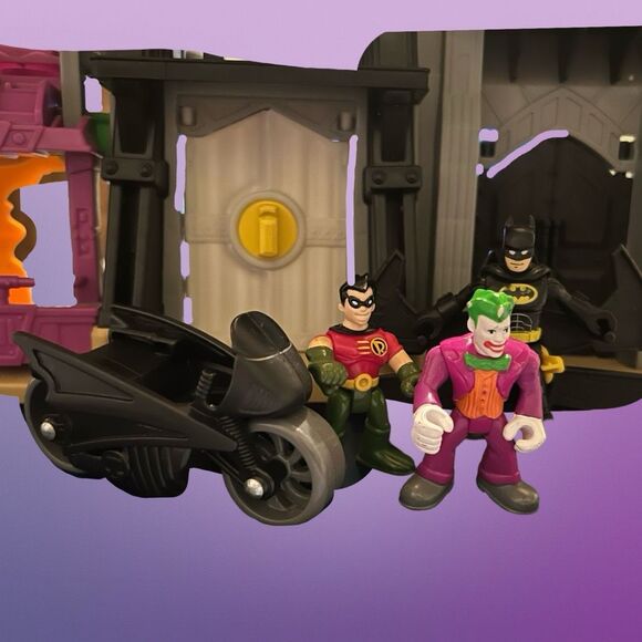 Imaginext DC Super Friends Wayne Manor Gotham Flight Inc Bat Bike Robin Joker - Picture 2 of 12